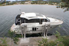 Elevator Boat Lift